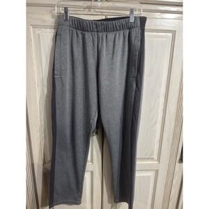 The North Face Mens Med Mountain Athletics Tapered Sweatpants Gray Pocket